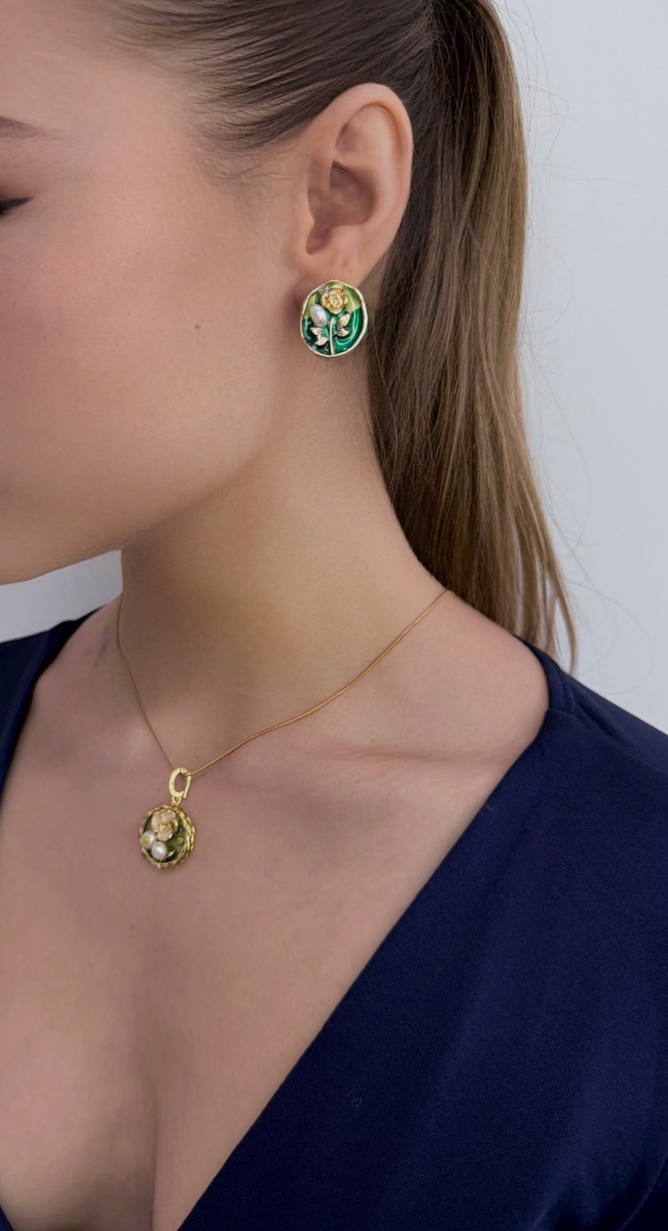 Iris Necklace