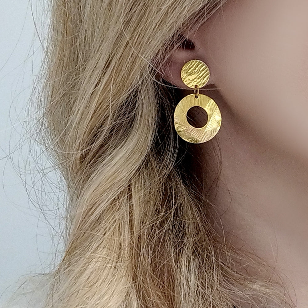 Full of round symmetry earrings Χρυσό